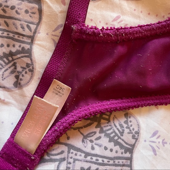 3/$30 | Vintage Raspberry Silk VS Balconette - Picture 4 of 4
